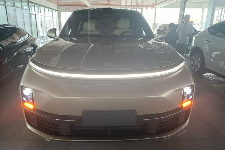 Li Auto L9 2022 — 2