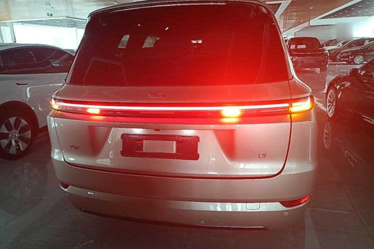 Li Auto L9 2022 — 5