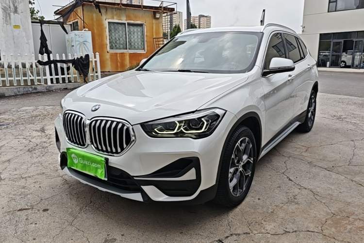 BMW X1 2021 — фото 1