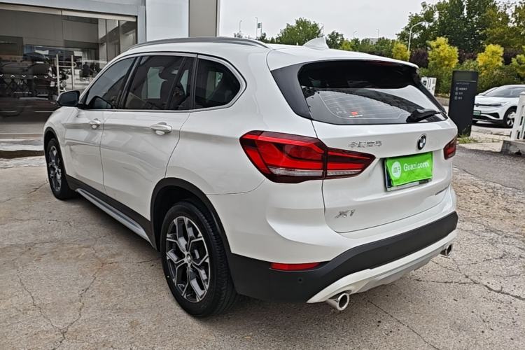 BMW X1 2021 — фото 4
