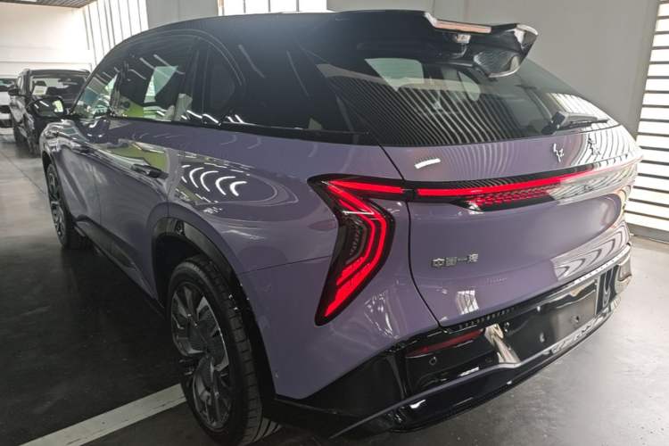 Hongqi Tiangong 08 2025 — 4