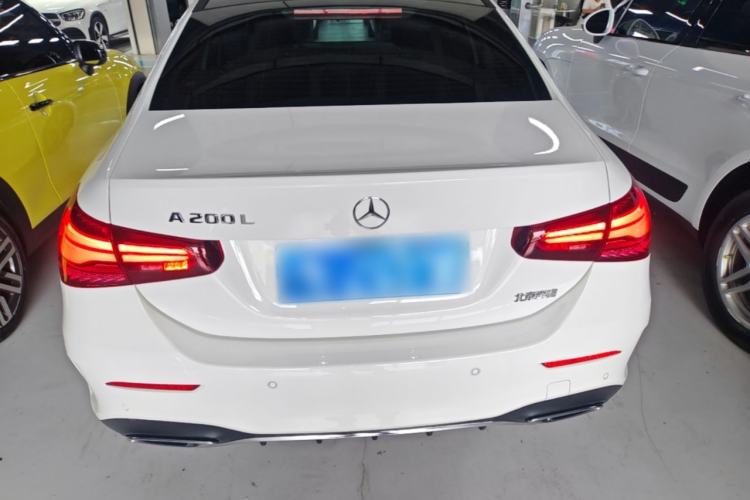 Mercedes-Benz A 200 L 2023 — фото 5