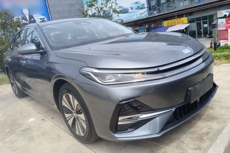Geely Galaxy A7 2025 — фото 3