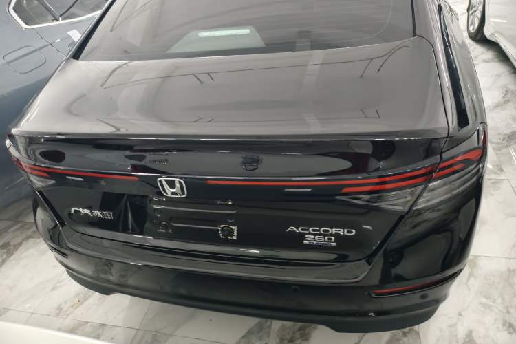 Honda Accord 2024 — 5