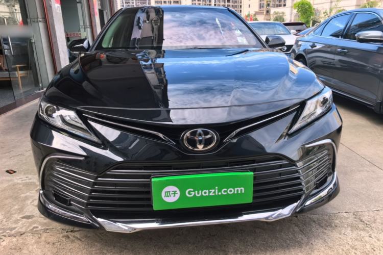 Toyota Camry 2023 — 2