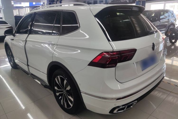 Volkswagen Tiguan L 2023 — фото 4