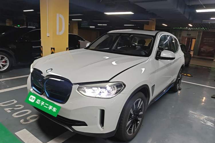 BMW ix3 2021 — фото 1
