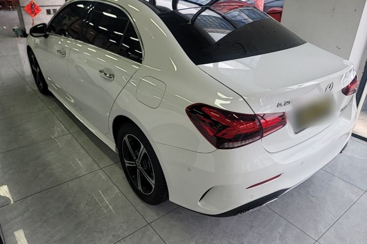 Mercedes-Benz A 200 L 2022 — фото 4