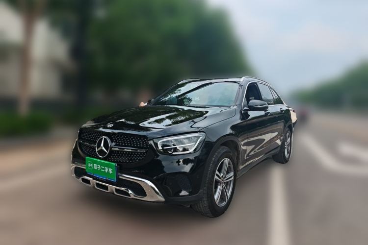 Mercedes-Benz GLC 260 L 2021 — фото 1