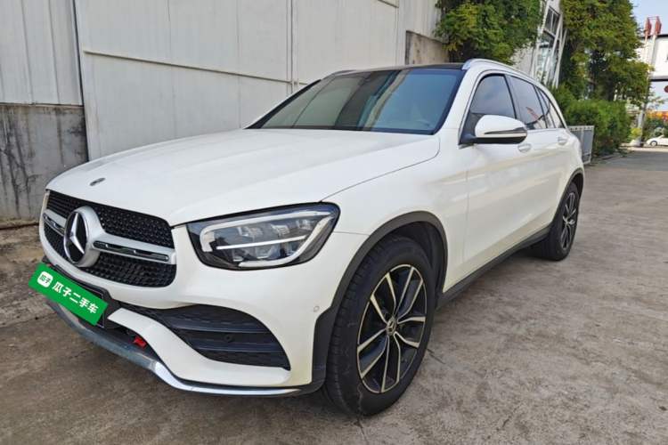 Mercedes-Benz GLC 260 L 2020 — фото 1