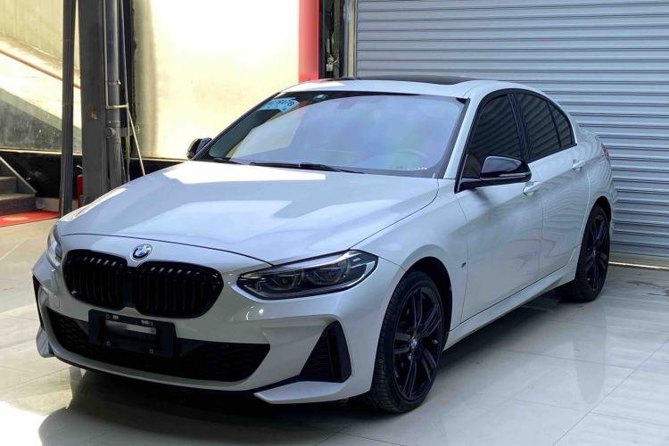 BMW 125i 2021 — фото 1