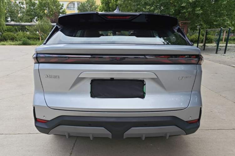 Geely Galaxy L7 2025 — 5