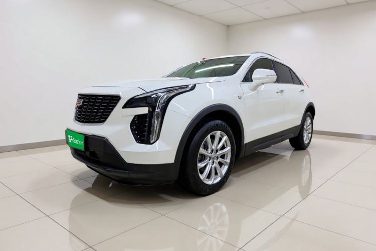 Cadillac XT4 2021 — фото 1