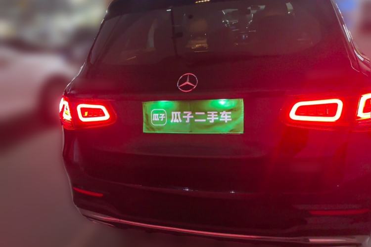 Mercedes-Benz GLC 260 L 2020 — фото 3