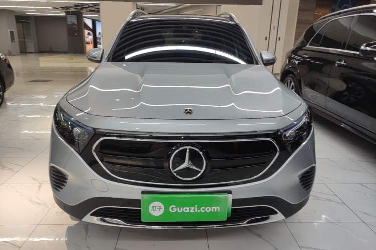 Mercedes-Benz EQB 260 2024 — 2