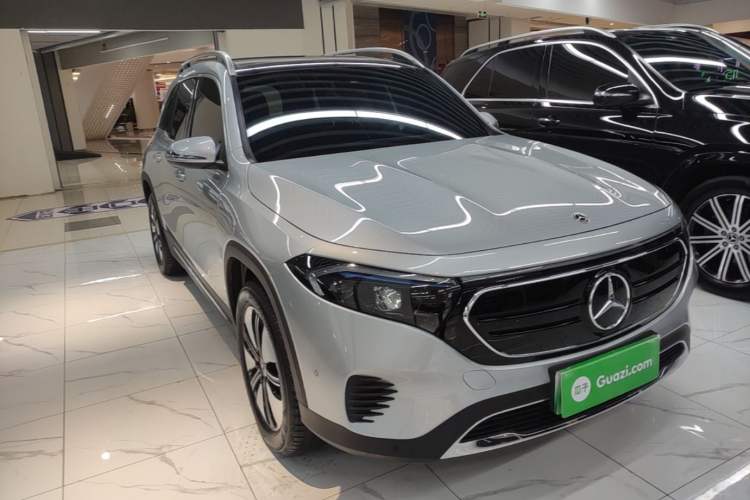Mercedes-Benz EQB 260 2024 — 3