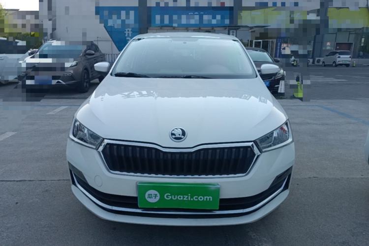 Skoda Rapid Spaceback 2020 — 2