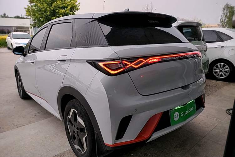 BYD Dolphin 2021 — 5