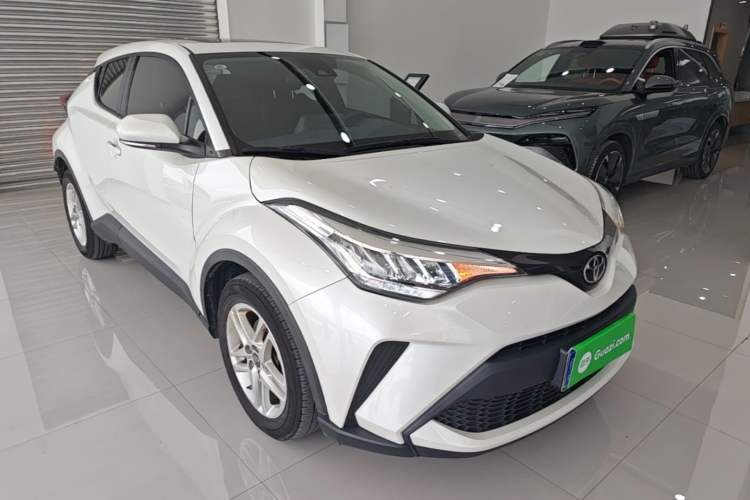 Toyota C-HR 2021 — фото 3