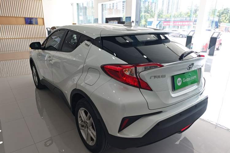 Toyota C-HR 2021 — фото 4