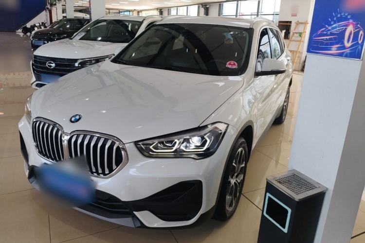 BMW X1 2021 — фото 1