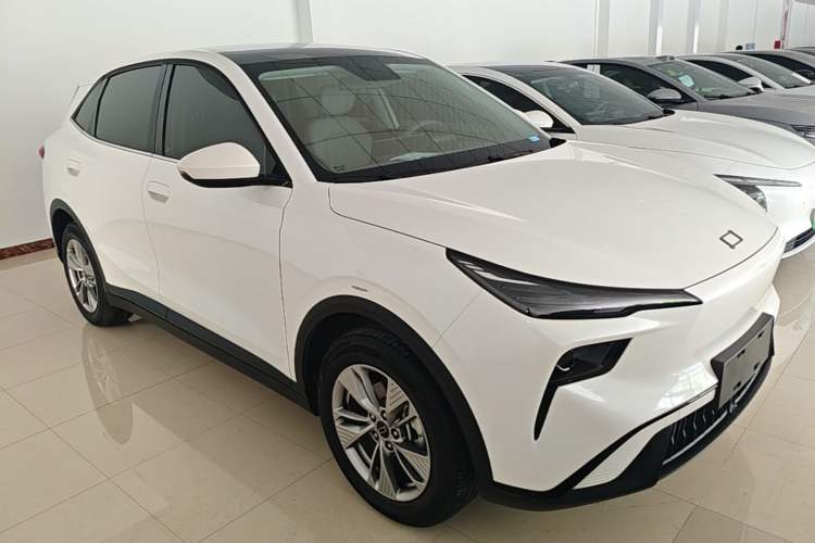 Bestune Yueyi 03 2025 — 3