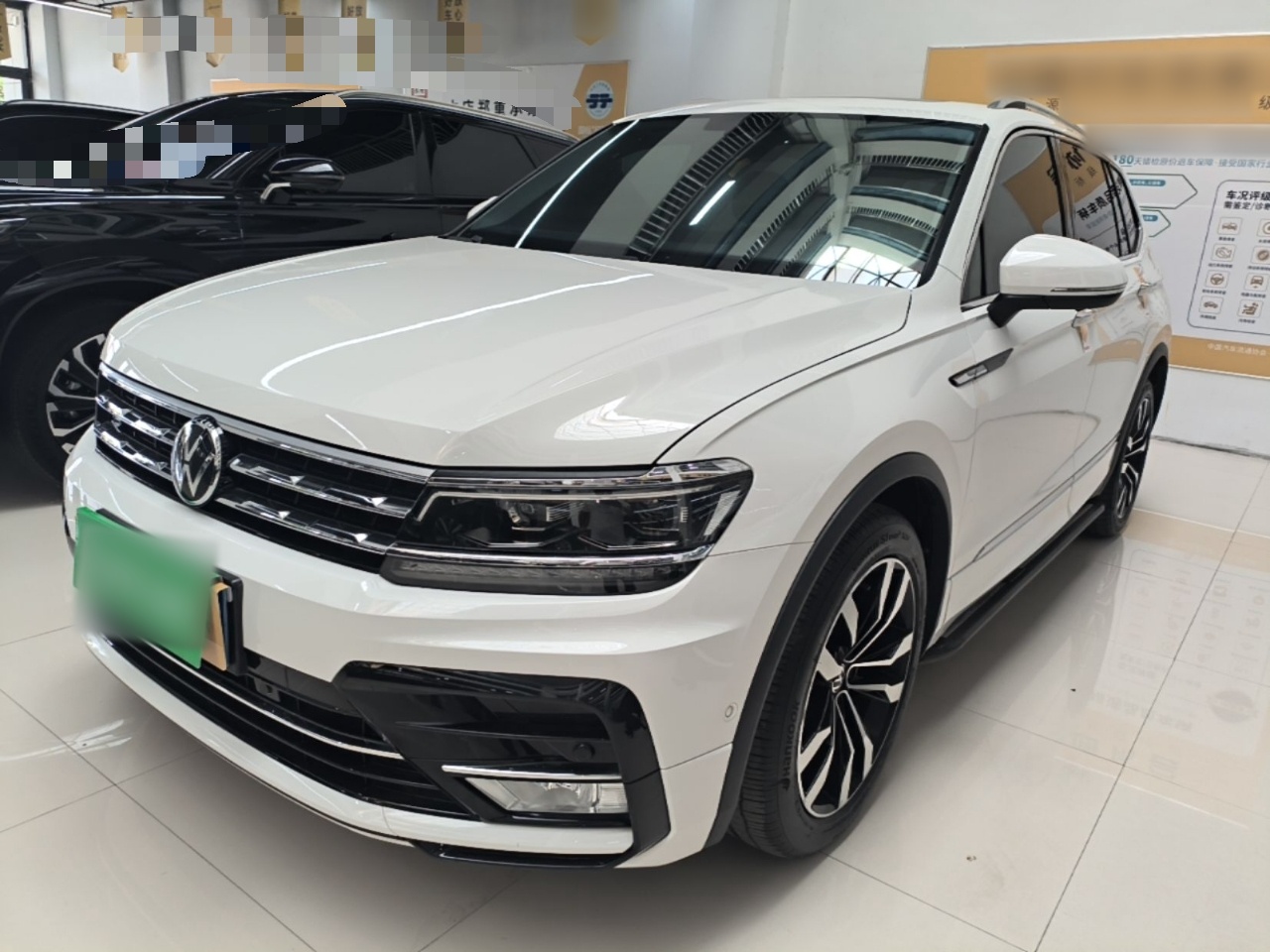Volkswagen Tiguan L 2021 — фото 1
