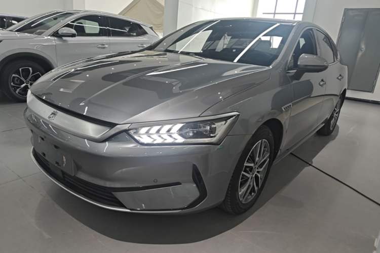 BYD Qin Plus 2021 — фото 1