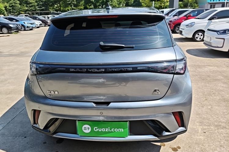BYD Dolphin 2023 — 5