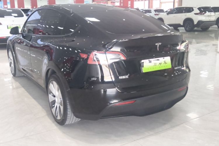Tesla Model Y 2022 — 4