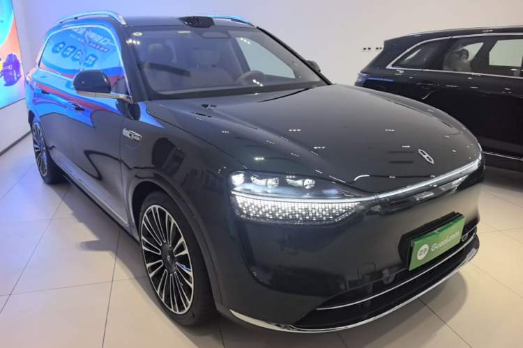 AITO M9 2024 — 3