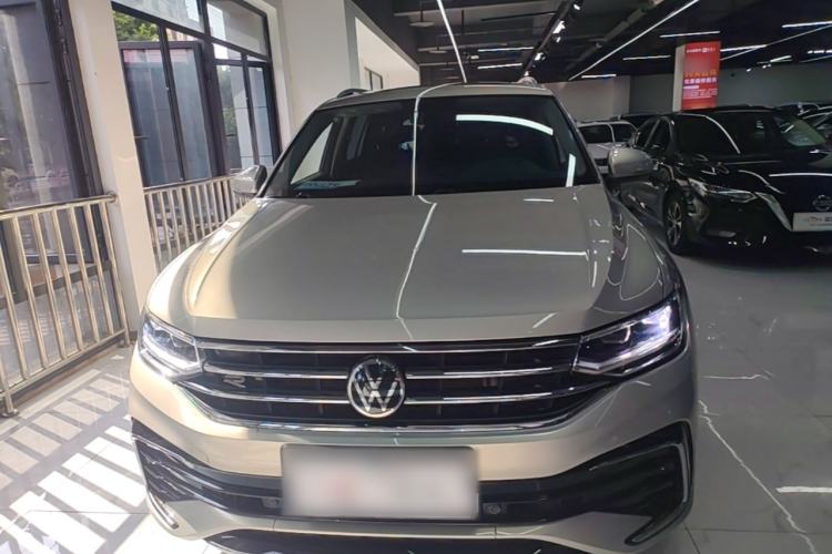 Volkswagen Tiguan L 2022 — фото 2