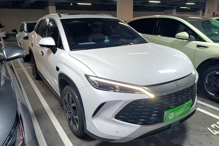 BYD Song L DM-i 2025 — 3