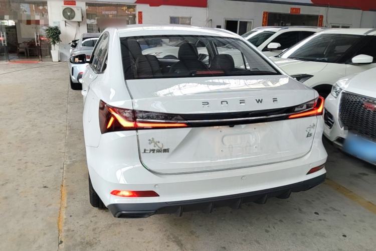Roewe i5 2023 — 5