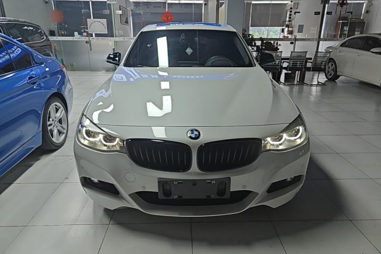 BMW 320i 2020 — фото 2