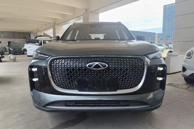 Chery Tiggo 8 Plus 2025 — фото 2