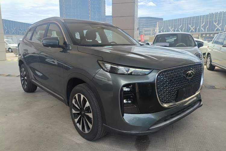 Chery Tiggo 8 Plus 2025 — фото 3