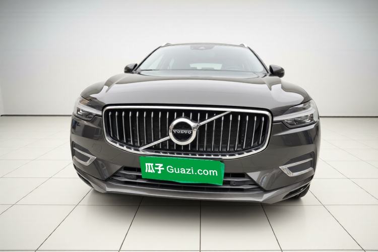Volvo XC60 2021 — 2