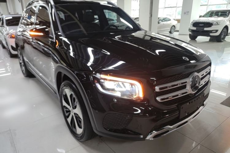 Mercedes-Benz GLB 220 2023 — 3