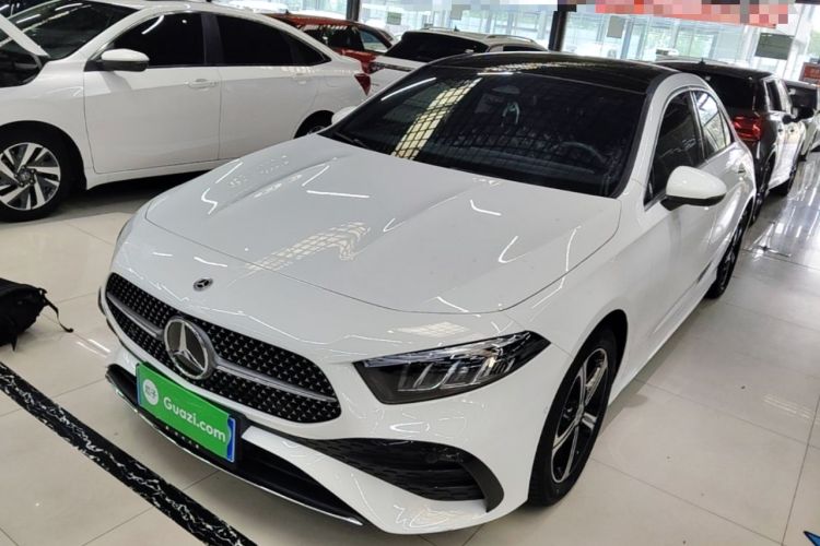 Mercedes-Benz A 200 L 2023 — фото 1