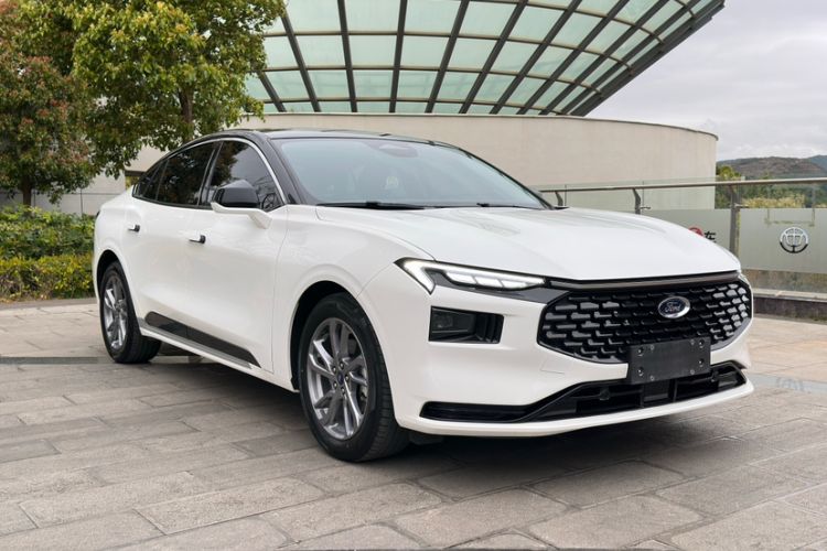 Ford Mondeo 2023 — 3