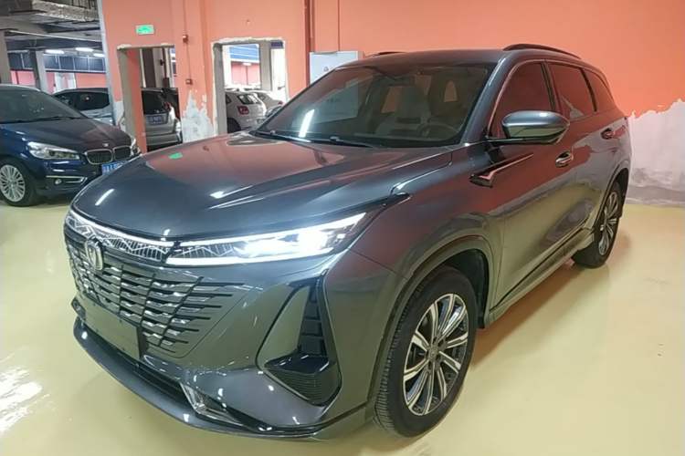 ChangAn CS75 PLUS 2023 — фото 1