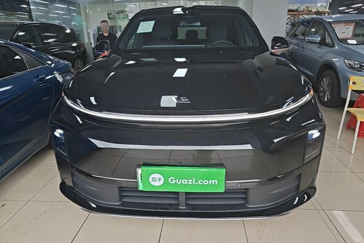 Li Auto L6 2025 — 2