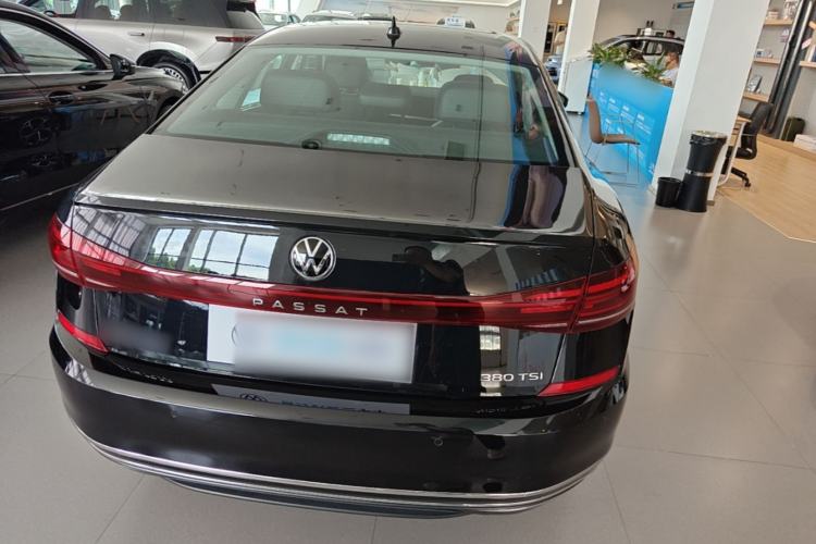 Volkswagen Passat 2024 — 5