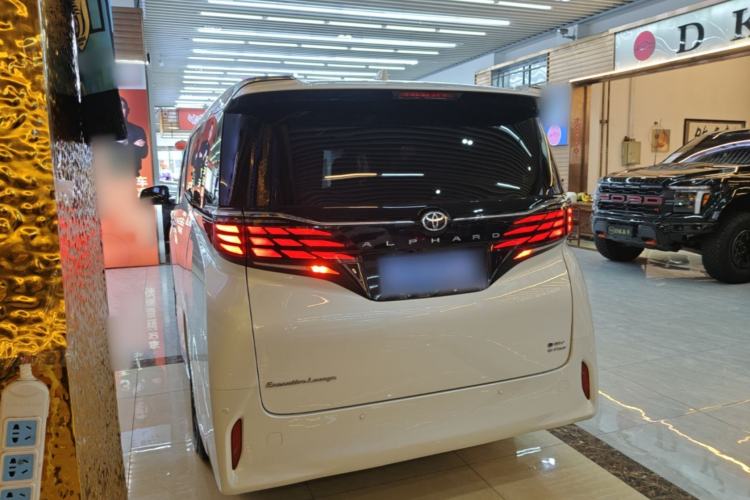 Toyota alphard 2024 — фото 4