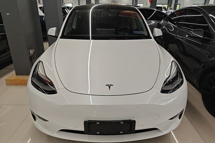 Tesla Model Y 2021 — 2