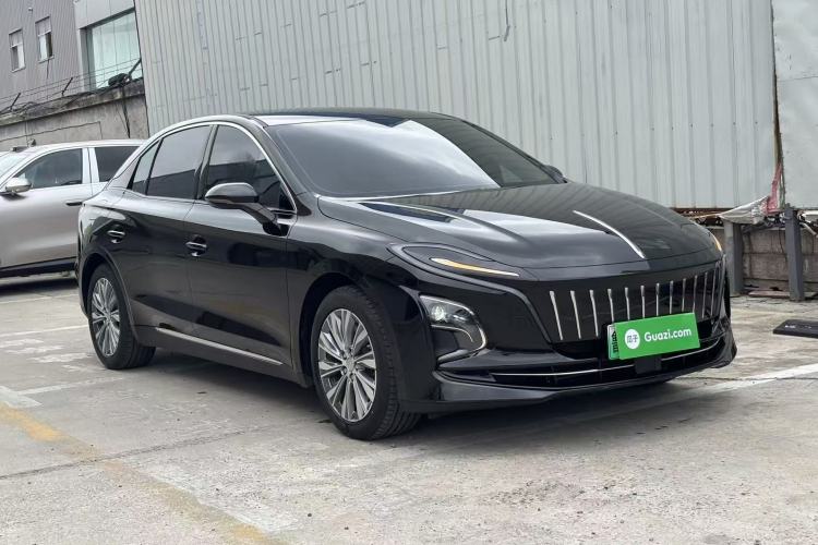 Hongqi E-QM5 2024 — фото 3