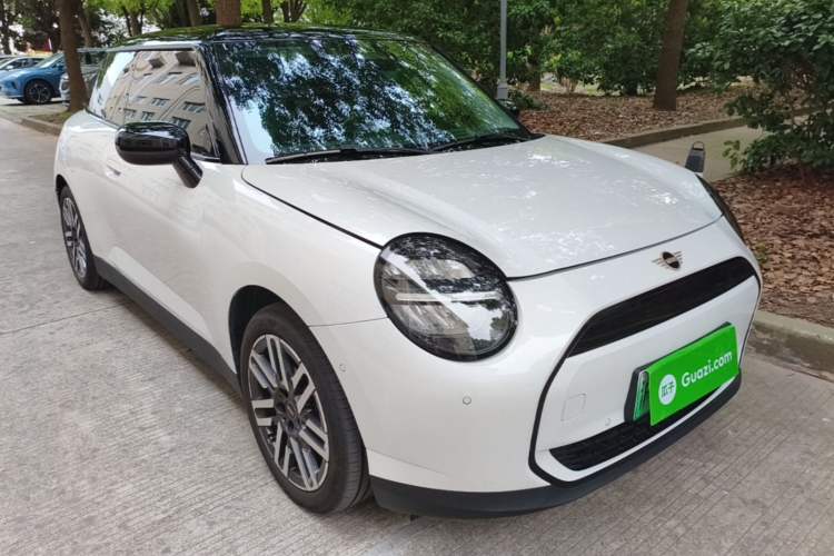 MINI Cooper 2025 — 3