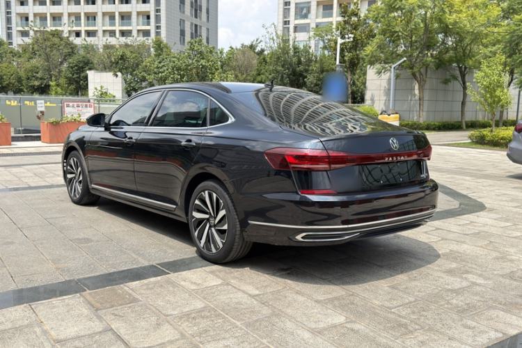 Volkswagen Passat 2025 — фото 4