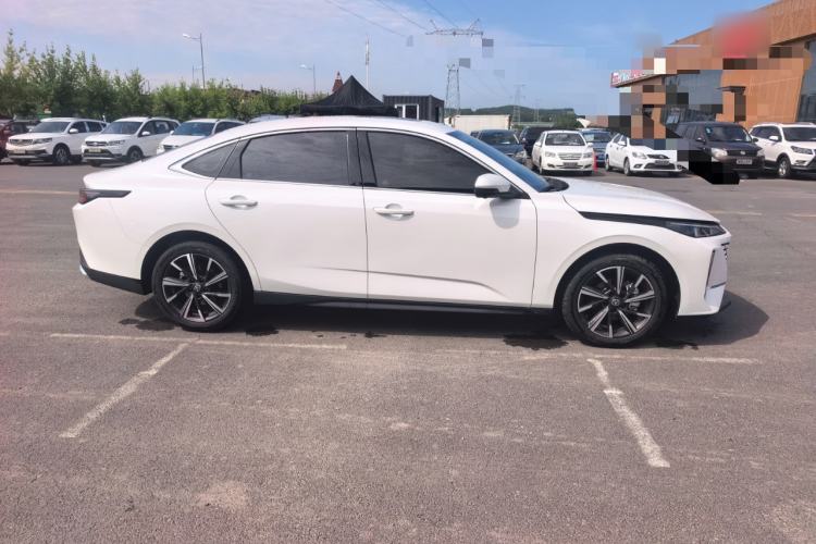 ChangAn Eado 2025 — 3